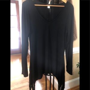 Tunic- black, fun fringed weekend wear!